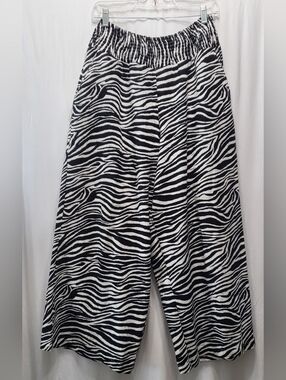 Tahari Black & White Grid-Print Wide Leg Pants